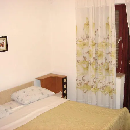 Holiday Home In Starigrad-Paklenica 6797 * Seline